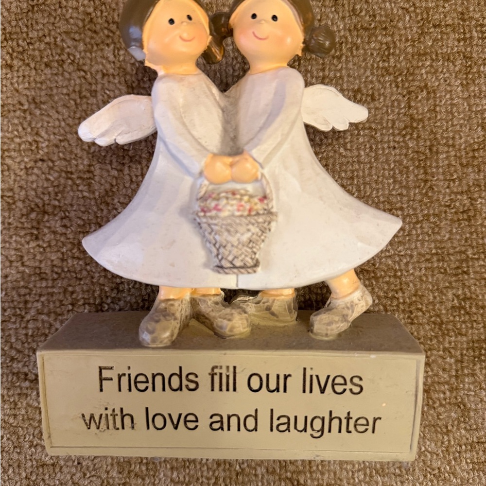 Resin Angel Girl Friends Figurine Friendship Quote Made in China Giftware